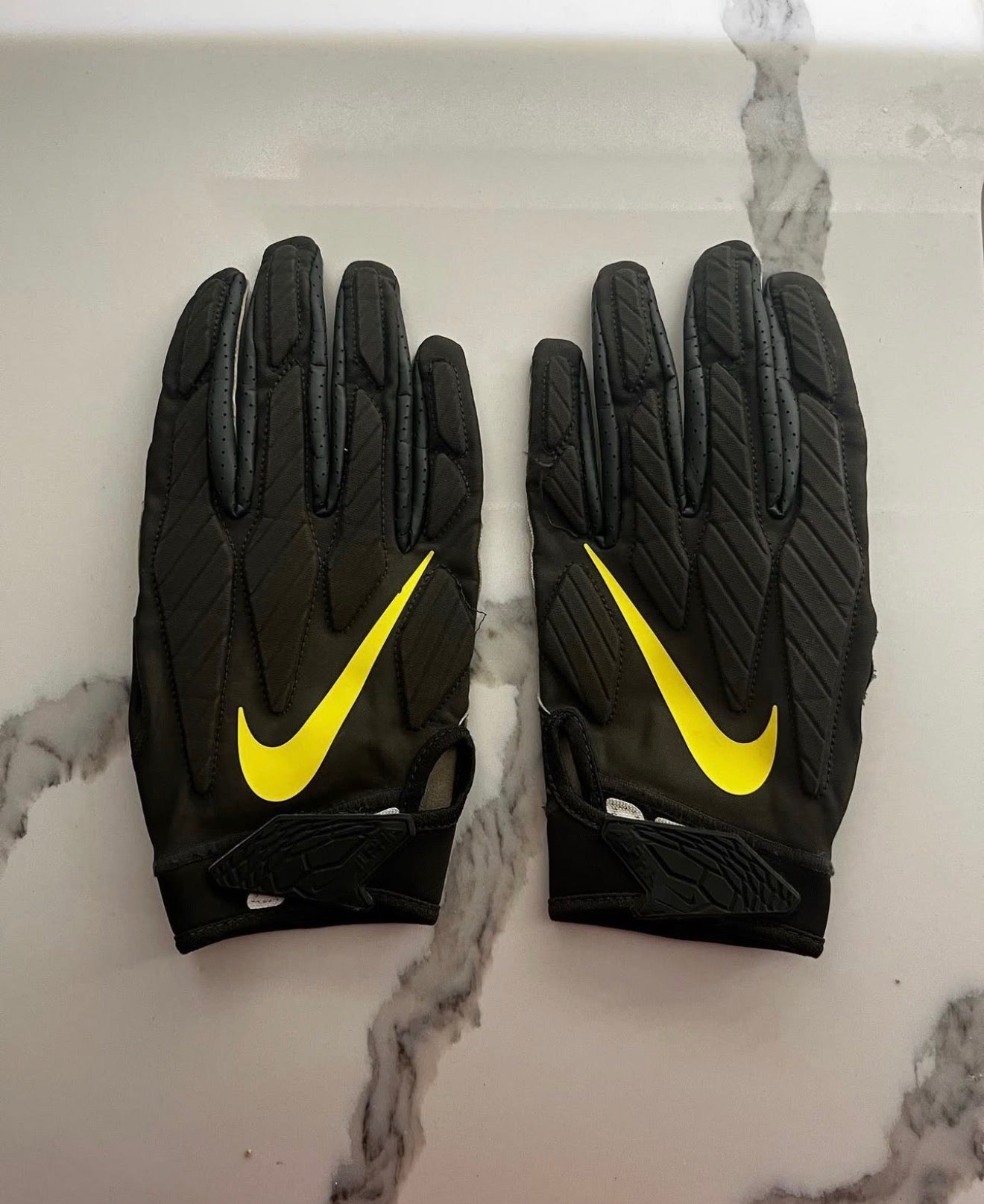 AA Oregon gloves